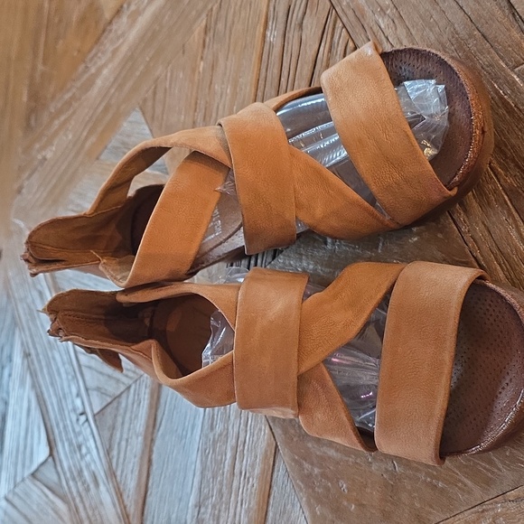 MIZ MOOZ suede strappy sandals  37, 6.5 - Picture 6 of 8